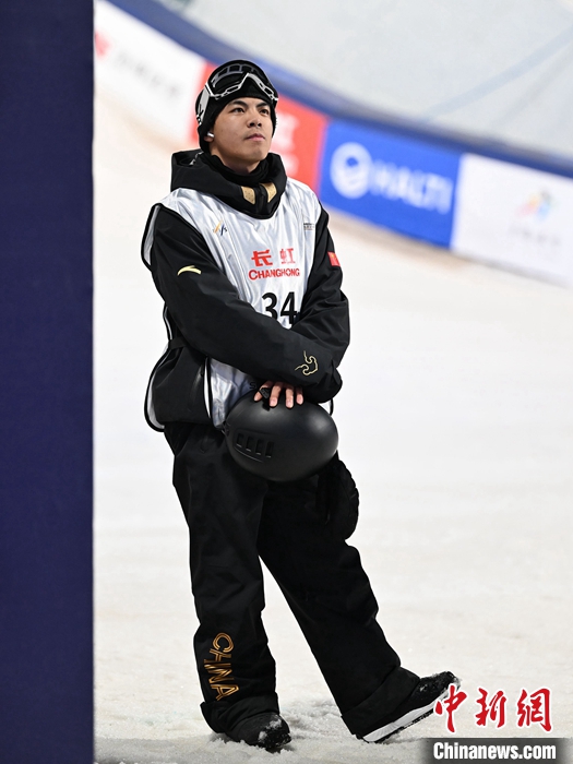 北京站大跳台世界杯：苏翊鸣失误无缘卫冕，杨