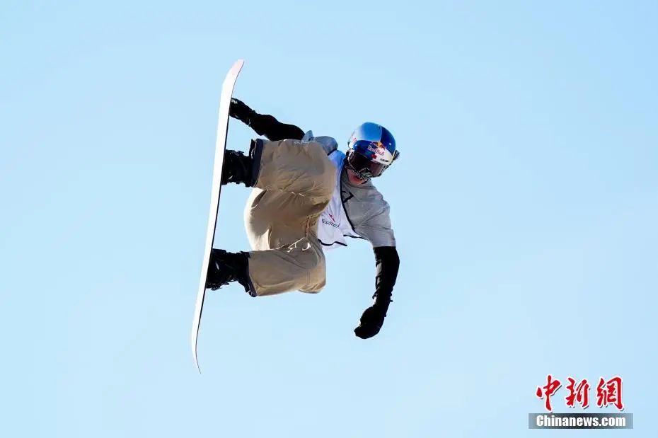 北京站大跳台世界杯：苏翊鸣失误无缘卫冕，杨