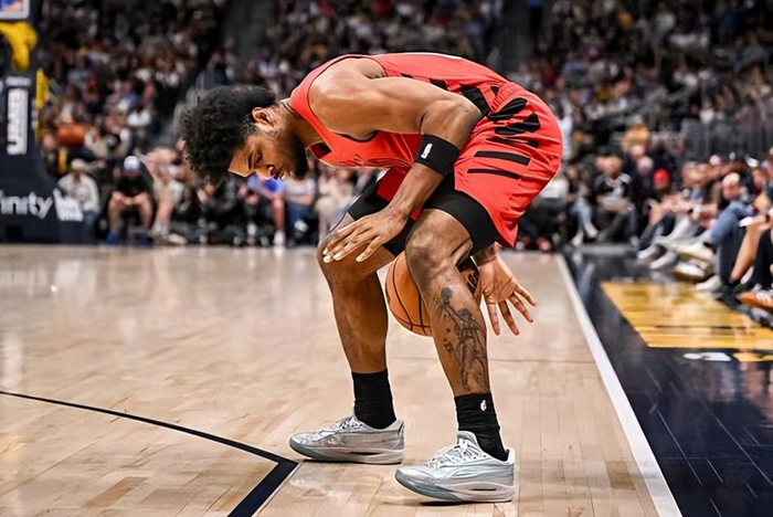 亨德森低迷致开拓者排名下滑