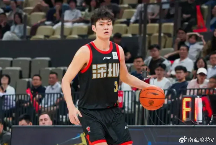 深圳队大胜广厦15分 王浩然砍32分引领进攻风暴