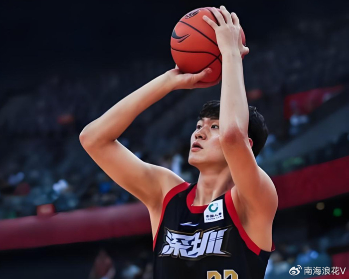 深圳队大胜广厦15分 王浩然砍32分引领进攻风暴