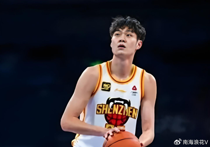 深圳队大胜广厦15分 王浩然砍32分引领进攻风暴