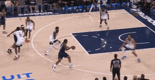 莱纳德45分强势突破戈贝尔防守压制森林狼