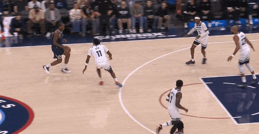 莱纳德45分强势突破戈贝尔防守压制森林狼