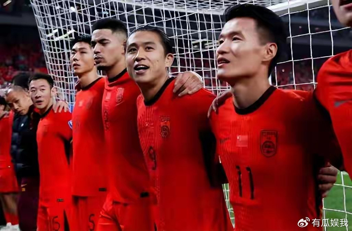 邓涵文国家队位置成谜，伊万战术布局引热议