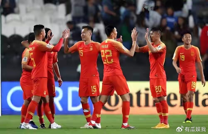 邓涵文国家队位置成谜，伊万战术布局引热议