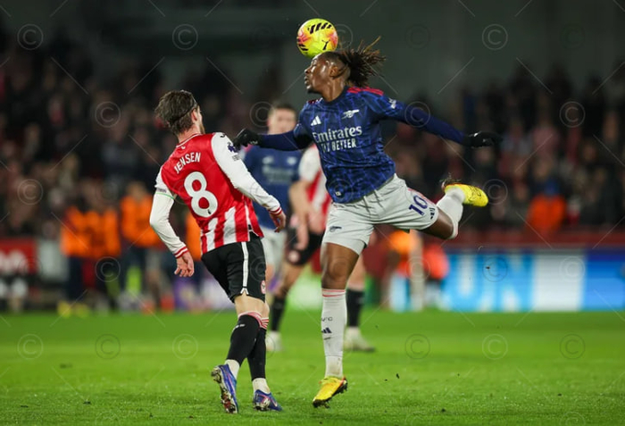 阿尔特塔年轻球员使用策略引争议